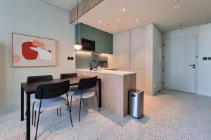 Kjøkken eller kjøkkenkrok på Upside Living 1 Bedroom in Business bay