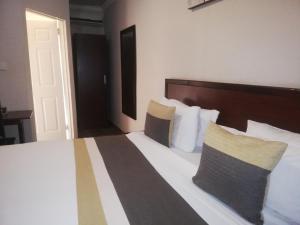 Photo de la galerie de l'établissement The Tamek Palace Hotel, à Palatswe