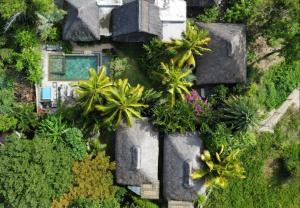 Garður fyrir utan Brahmanhut - Eco Hut experience in harmony with nature, wellbeing and spirit