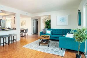 Khu vực ghế ngồi tại Cozy, Tempe Getaway! Prime Location, Sleeps 8