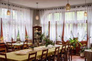 Restaurace v ubytování Gościnny Dom + 37 fotografií