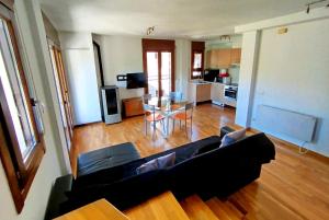Küche/Küchenzeile in der Unterkunft Apartaments Sort Pirineus