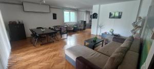 Posezení v ubytování Apartman Domacinstvo La ViE na selu