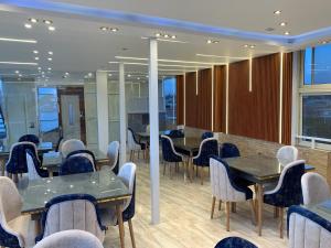 A seating area at Horus Guest House Pyramids View