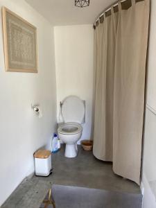 Ένα μπάνιο στο Loft dans les Collines de l'Estaque +6 φωτογραφίες