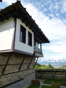 レシテンにあるDelchevata Kushta V Leshtenのギャラリーの写真