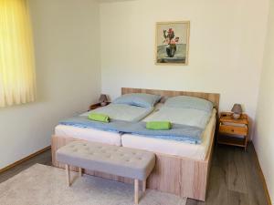 Posteľ alebo postele v izbe v ubytovaní Polzer CAMPING BÜKFÜRDŐ