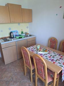 Kuchyňa alebo kuchynka v ubytovaní Apartments Meerzeit