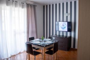 TV a/nebo společenská místnost v ubytování Porto Antigo 2 - Apt 54