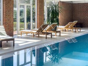 Bazén v ubytování Hotel Sørup Herregaard nebo v jeho okolí