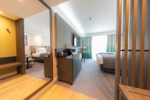 Postel nebo postele na pokoji v ubytování Holiday Inn Blackpool by IHG + 37 fotografií
