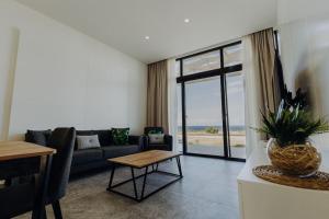 Galería fotográfica de Peaceful Suite Beachfront Getaway en Famagusta