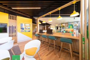 Телевизор и/или развлекательный центр в Holiday Inn Blackpool by IHG