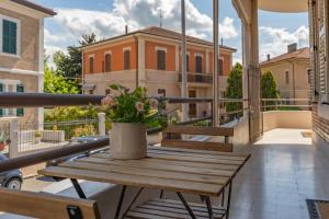 Μπαλκόνι ή βεράντα στο L'esclusivo Carducci 14: tra Centro Storico e Mare