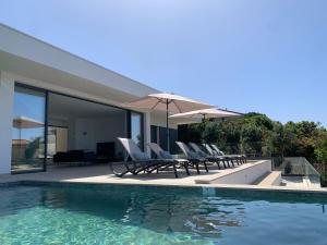 Πισίνα στο ή κοντά στο VILLA IMPERIALE vue mer piscine