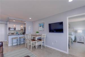 Galeriebild der Unterkunft Coastal Beach Condo-Amazing View & Indoor Pool 13th Floor in Virginia Beach