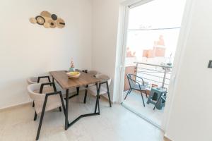 Un balcon sau o terasă la Island Life Apartment