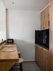 Фотография из галереи Loadstar Rooms & Suites в Контокали