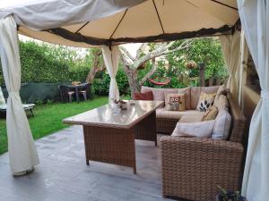 Vonkajšia záhrada v ubytovaní JARDIN, TERRAZA Y BARBACOA