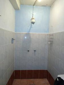 Ένα μπάνιο στο Casa en Pochutla de adobe con boveda catalana. +20 φωτογραφίες