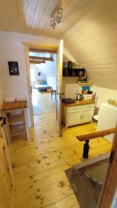 Kuchyň nebo kuchyňský kout v ubytování Self check-in Attic Suite next to Hiking Trails