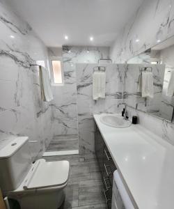 Imagen de la galería de Loft Apartment in Kos, en Kefalos 13 fotos más