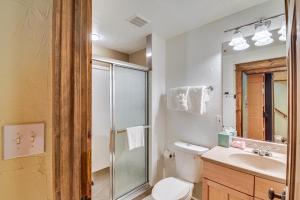 Ένα μπάνιο στο 24-0139 Cabin in Fairplay Close to Trails! +23 φωτογραφίες