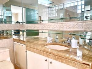 Imagem da galeria de Casa entera con piscina y salida a la playa em Salinas