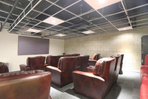 Khu vực ghế ngồi tại Downtown 1BR w Pool Gym WD nr Staples Center LAX-552 +38 ảnh