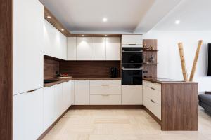 Imagen de la galería de Spacieux appartement de 114 m2 à 5 min des plages - proximité tous commerces et transports, en Antibes