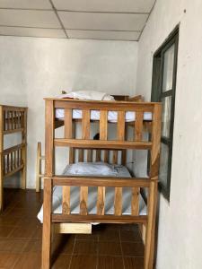 เตียงสองชั้นในห้องที่ Old Bells Hostel- Villa El Campanario