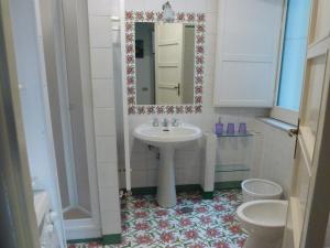 A bathroom at OS Garden - Maison de Charme