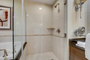 a bathroom with a shower and a sink at MGM Studio Suite with POOL VIEW Tower 1 in Las Vegas