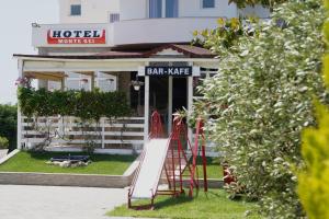 Gallery image of Hotel Monte Rei in Lushnjë +25 photos