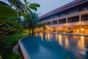 Bazén v ubytování Khaolak Mohin Tara Resort - SHA Certified nebo v jeho okolí