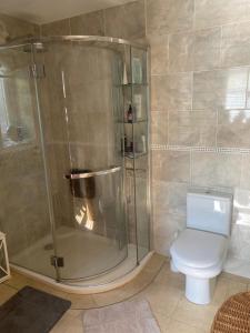 Phòng tắm tại Greenacre house near John Lennon airport