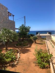 Φυσικό τοπίο κοντά σε αυτή η παραθεριστική κατοικία +37 φωτογραφίες