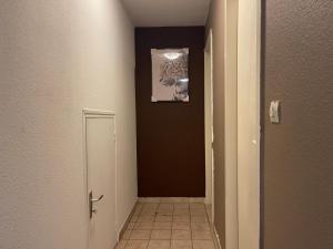תמונה מהגלריה של APPART SPA 20 MIN port croisière et aéroport בסנט-רוז