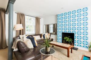 Et tv og/eller underholdning på Fabulous Malvern Townhouse