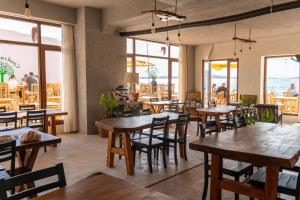 Restaurace v ubytování CasaLyma Ayvalık + 37 fotografií