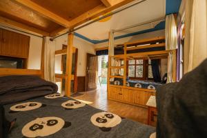 Kuchyň nebo kuchyňský kout v ubytování Hippie Panda Hostel