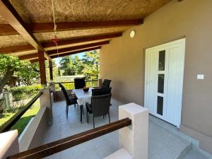 Балкон или терраса в Apartments Branko