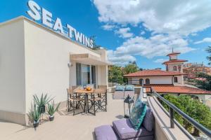 Μπαλκόνι ή βεράντα στο Sea Twins Luxury Aparthotel - 150 m from the beach