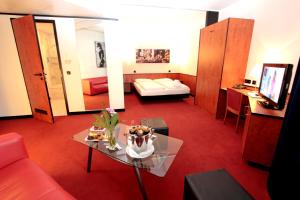 Postel nebo postele na pokoji v ubytování Ara Hotel Comfort + 37 fotografií