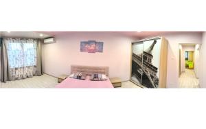 Posteľ alebo postele v izbe v ubytovaní Apartment near metro Pozniaky