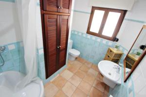 Un baño de Maite - spacious villa with views and private pool in Calpe