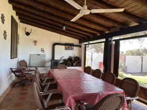 Zdjęcie z galerii obiektu Casa Rural Navalonguilla con piscina w mieście Santa Olalla del Cala
