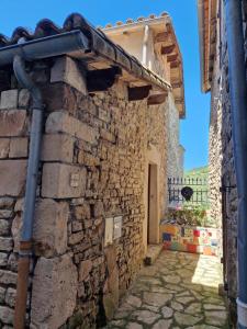 Imagen de la galería de Gîte la maisonnette avec belle vue à St Rome de Tarn, en Saint-Rome-de-Tarn