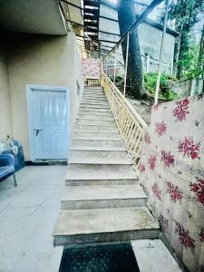 Φωτογραφία από το άλμπουμ του Paradise Rain Hotel σε Garhn +11 φωτογραφίες