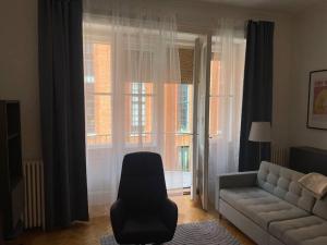 Posedenie v ubytovaní 3 bedroom apartment by the Parliament